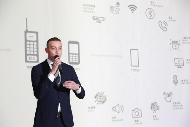 黑科技來襲， MEDIASKIN智能屏點亮未來